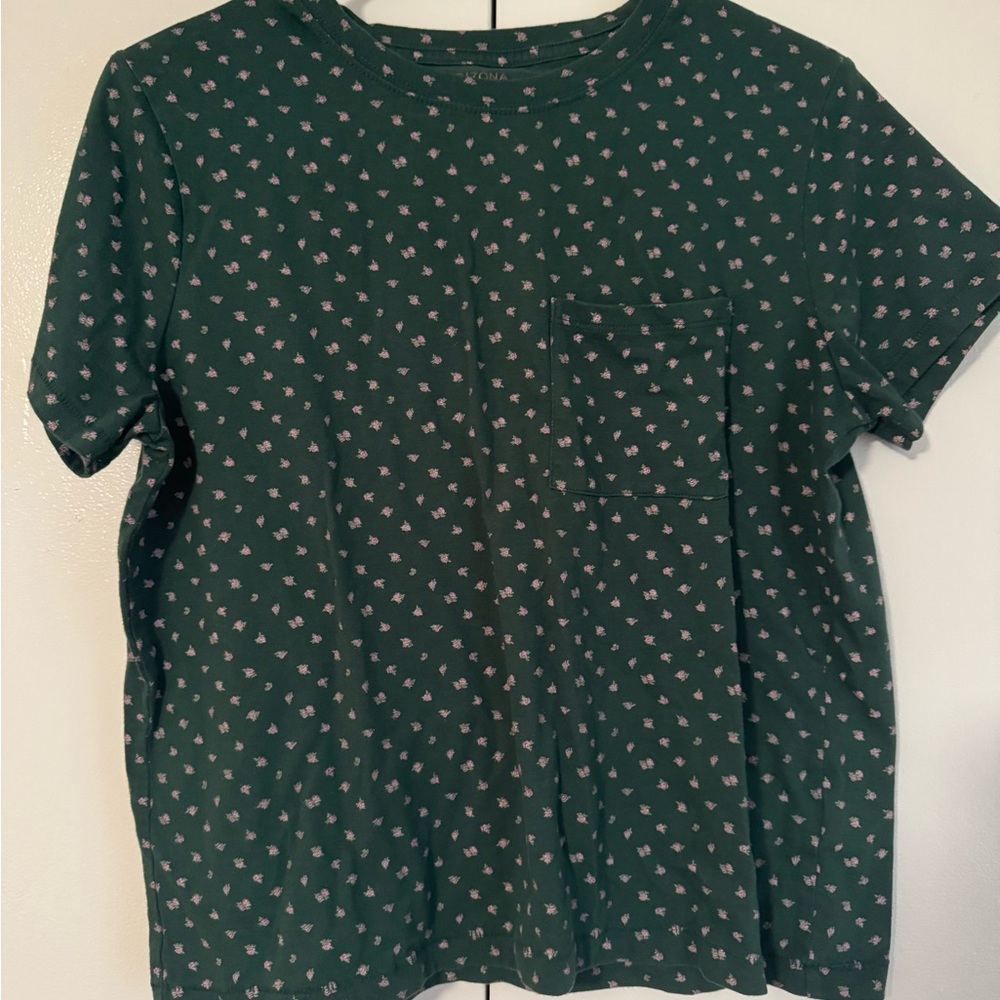 Arizona Jean Company Dark Floral Green Patterned Short Sleeve Top